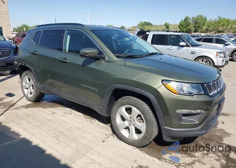 2021 Jeep Compass Latitude из США, поврежденный, VIN 3C4NJDBBXMT558309